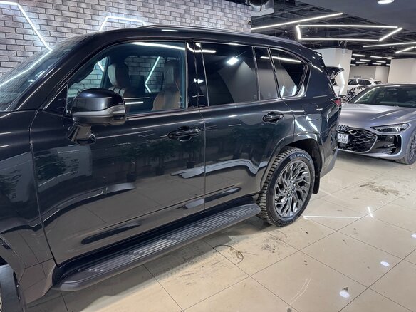 2022 Lexus LX 600 IV, чёрный, 13900000 рублей - вид 6