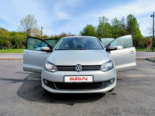 2011 Volkswagen Polo V, серебристый, 499090 рублей, вид 2