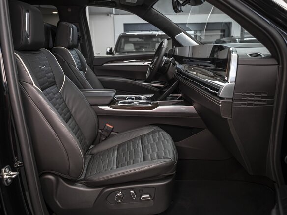 2025 Cadillac Escalade ESV V Рестайлинг, чёрный - вид 24