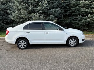 2016 Skoda Rapid I, белый, 920000 рублей, вид 4