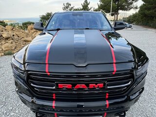 2021 Ram 1500 Crew Cab V, чёрный, 5750000 рублей, вид 3