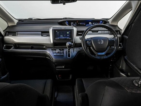 2016 Honda Freed+ II, серый, 1100000 рублей - вид 6