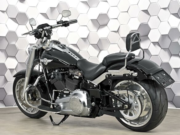 2017 Harley-Davidson Fat Boy, чёрный, 1729000 рублей - вид 7