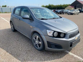 2013 Chevrolet Aveo II, серый, 575000 рублей, вид 2