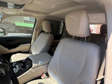 2022 Toyota Land Cruiser 300 Series, серый, 10230000 рублей, вид 5
