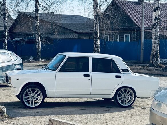 1997 Lada (ВАЗ) 2107, белый, 215000 рублей