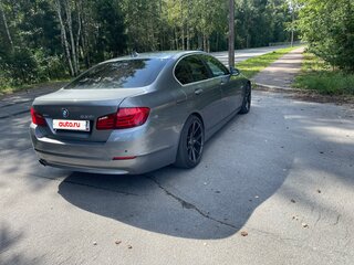 2013 BMW 5 серии 528i xDrive VI (F10/F11/F07), серый, 1300000 рублей, вид 3
