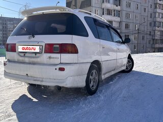 1997 Toyota Ipsum I (M10), белый, 530000 рублей, вид 5