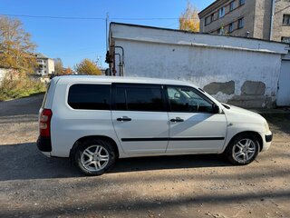 2003 Toyota Succeed I, белый, 425000 рублей, вид 2