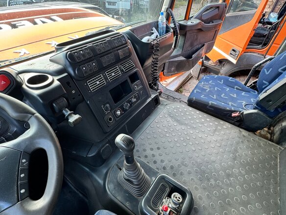 2013 Iveco Trakker, оранжевый, 2470000 рублей - вид 5