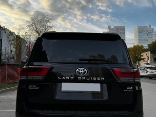 2021 Toyota Land Cruiser 300 Series, чёрный, 12800000 рублей, вид 4