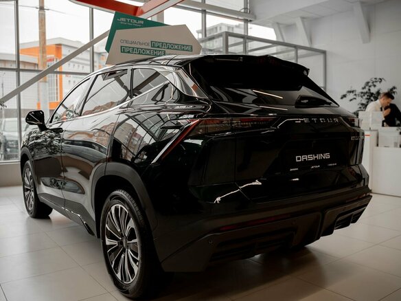 2026 Jetour Dashing I, зелёный, 2709900 рублей - вид 4