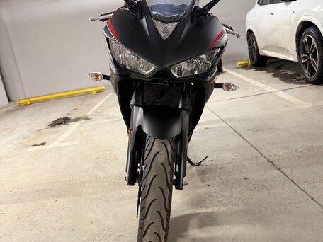 2017 Yamaha YZF-R3, чёрный, 550000 рублей, вид 4