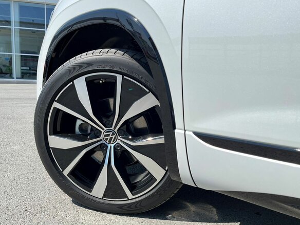 2024 Volkswagen Tayron X I Рестайлинг, белый, 5000000 рублей - вид 24