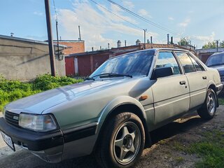 1987 Mazda 626 II (GC), серебристый, 300000 рублей, вид 1