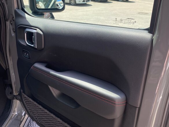 2020 Jeep Wrangler IV (JL), серый, 4700000 рублей - вид 12