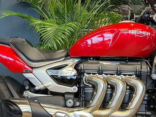 2023 Triumph Rocket 3, пурпурный, 2450000 рублей - вид 11