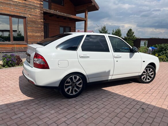 2014 Lada (ВАЗ) Priora I Рестайлинг, белый, 603000 рублей - вид 5