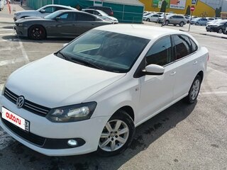 2013 Volkswagen Polo V, белый, 720000 рублей, вид 2