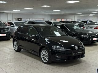 2014 Volkswagen Golf VII, чёрный, 895000 рублей, вид 3