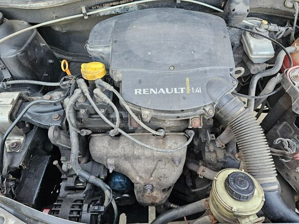 2011 Renault Logan I Рестайлинг, чёрный - вид 13