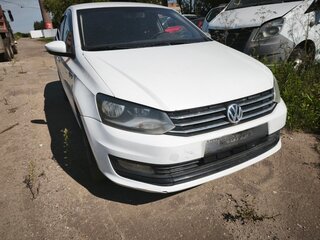 2017 Volkswagen Polo V Рестайлинг, белый, 783000 рублей, вид 3