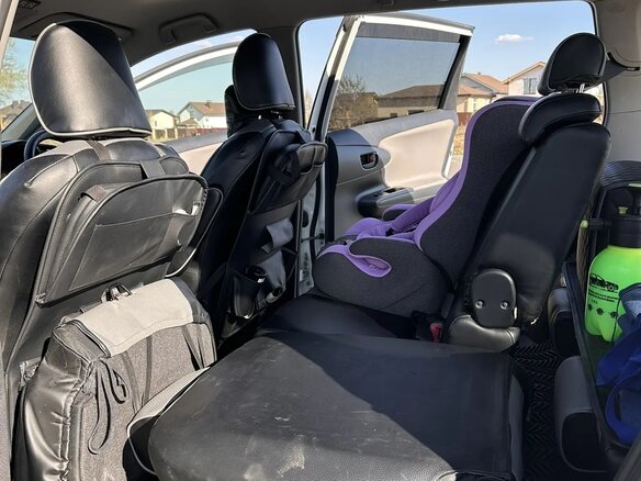 2010 Toyota Wish II, белый, 890000 рублей - вид 7