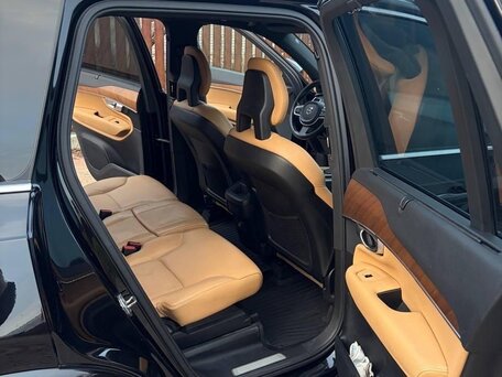 2017 Volvo XC90 II, чёрный, 3600000 рублей, вид 3