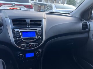 2013 Hyundai Solaris I, чёрный, 1250000 рублей, вид 5