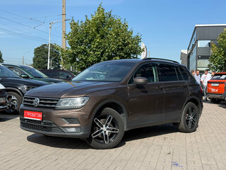 2020 Volkswagen Tiguan II, коричневый, 2029000 рублей, вид 3