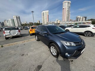 2013 Toyota RAV4 IV (XA40), серый, 1900000 рублей, вид 3