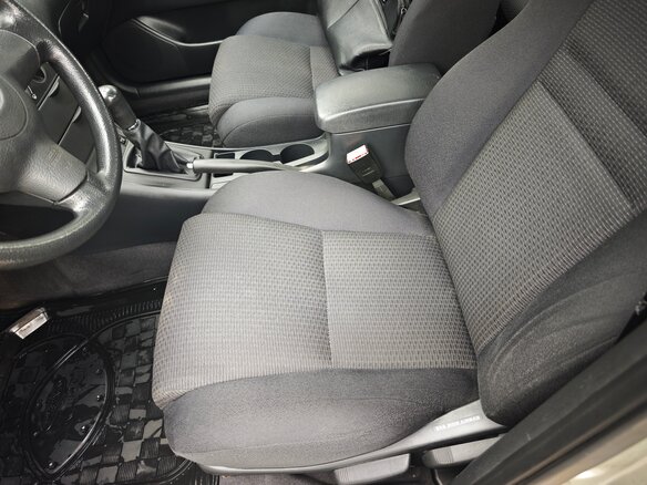 2005 Toyota Corolla IX (E120, E130) Рестайлинг, серебристый, 1090000 рублей - вид 8