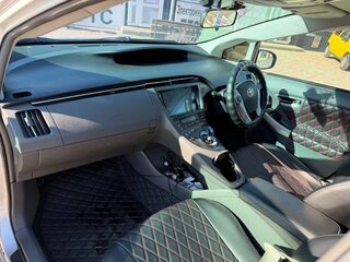 2010 Toyota Prius III (XW30), серый, 1000000 рублей, вид 3