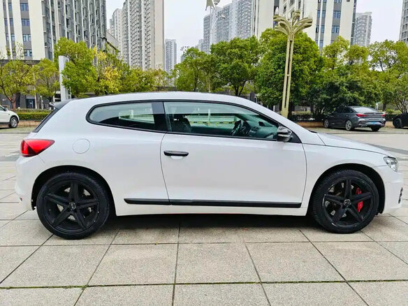 2015 Volkswagen Scirocco III Рестайлинг, белый, 1360000 рублей - вид 3