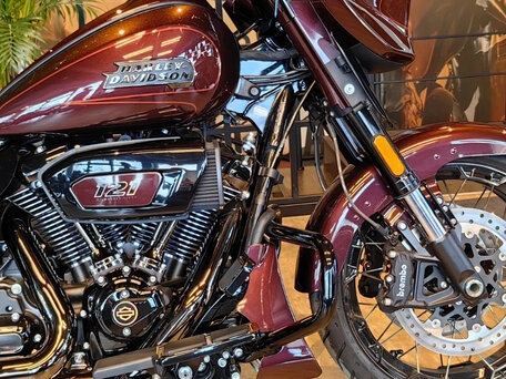 2024 Harley-Davidson CVO Street Glide, пурпурный, 5200000 рублей, вид 5