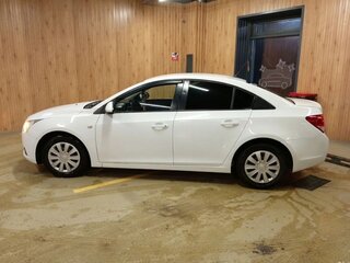 2011 Chevrolet Cruze I, белый, 400000 рублей, вид 5