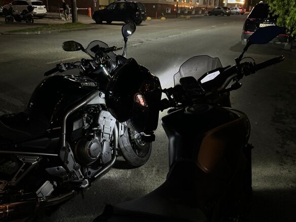 2015 Yamaha MT-09 (FZ-09), серебристый, 650000 рублей - вид 5