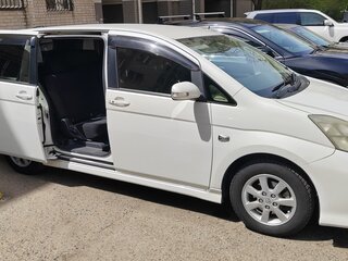 2012 Toyota ISis I Рестайлинг, белый, 899000 рублей, вид 3