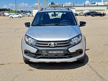 2022 Lada (ВАЗ) Granta Cross I Рестайлинг, серебристый, 625000 рублей, вид 2