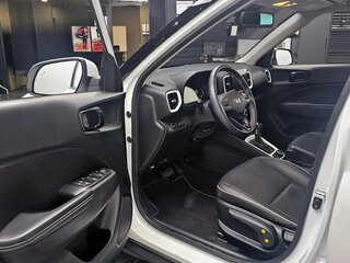 2023 Hyundai Venue I, белый, 1650000 рублей, вид 5