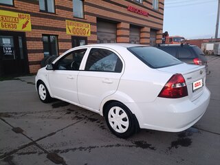 2008 Chevrolet Aveo I Рестайлинг, белый, 260000 рублей, вид 5