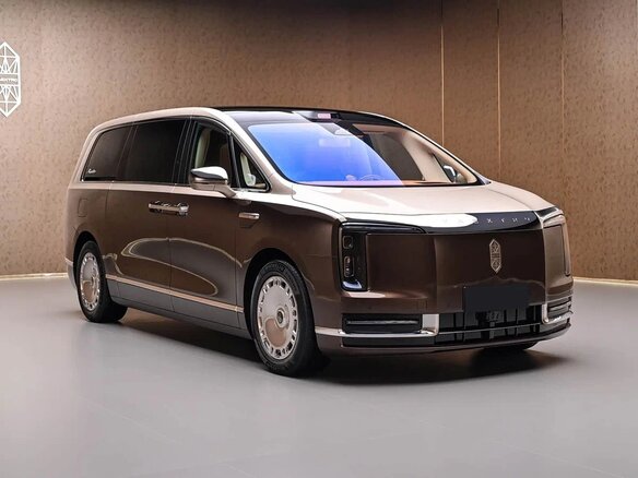 2026 Maextro V 800, коричневый, 24550000 рублей - вид 1