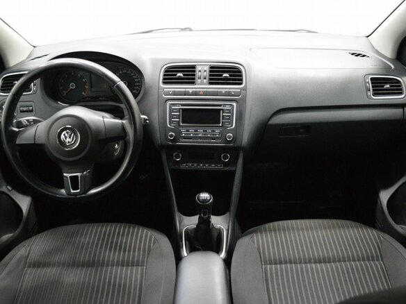 2015 Volkswagen Polo V, коричневый - вид 12