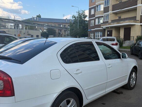 2013 Skoda Octavia II (A5) Рестайлинг, белый, 858000 рублей - вид 9