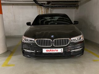 2017 BMW 5 серии 520i VII (G30/G31/G38), чёрный, 4200000 рублей, вид 3