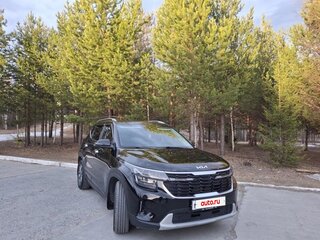 2023 Kia Seltos I Рестайлинг, чёрный, 2370000 рублей, вид 4