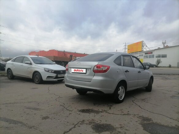 2015 Lada (ВАЗ) Granta I, серебристый - вид 2