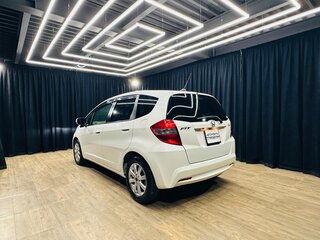 2013 Honda Fit II, белый, 959000 рублей, вид 4