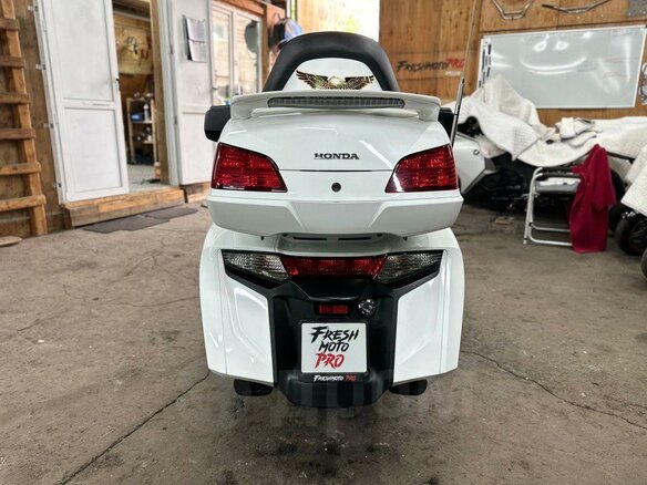 2011 Honda GL 1800 Gold Wing, белый, 1550000 рублей - вид 7