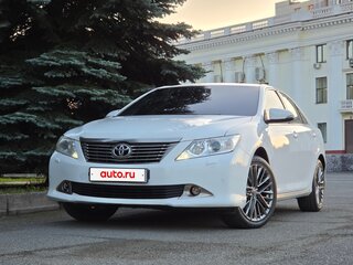 2014 Toyota Camry VII (XV50), белый, 1750000 рублей, вид 2